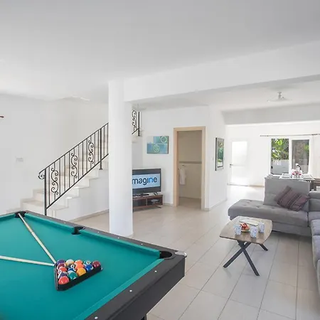 Your Dream Holiday With Private Pool In Most Exclusive Neighbourhood 1382 * Ajía Nápa